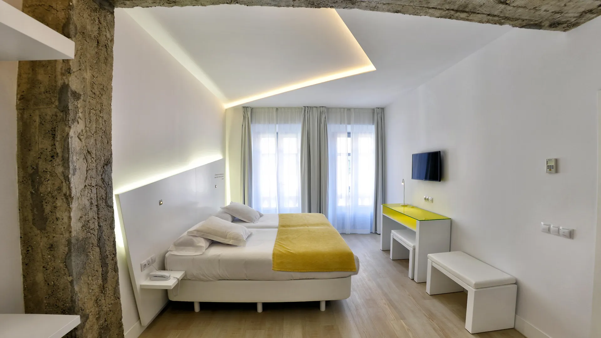 Atarazanas Málaga Boutique Hotel 3*,