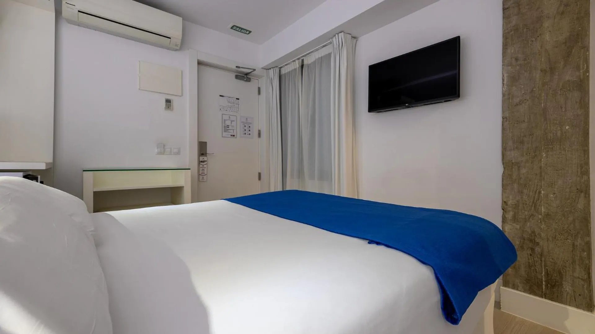 Atarazanas Málaga Boutique Hotel 3*,