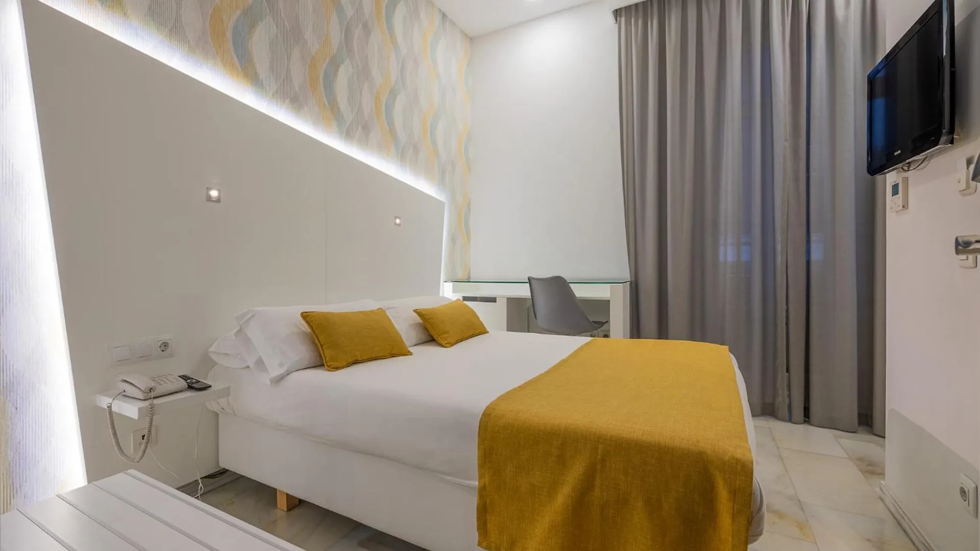 Atarazanas Malaga Boutique Hotel 3*,  İspanya
