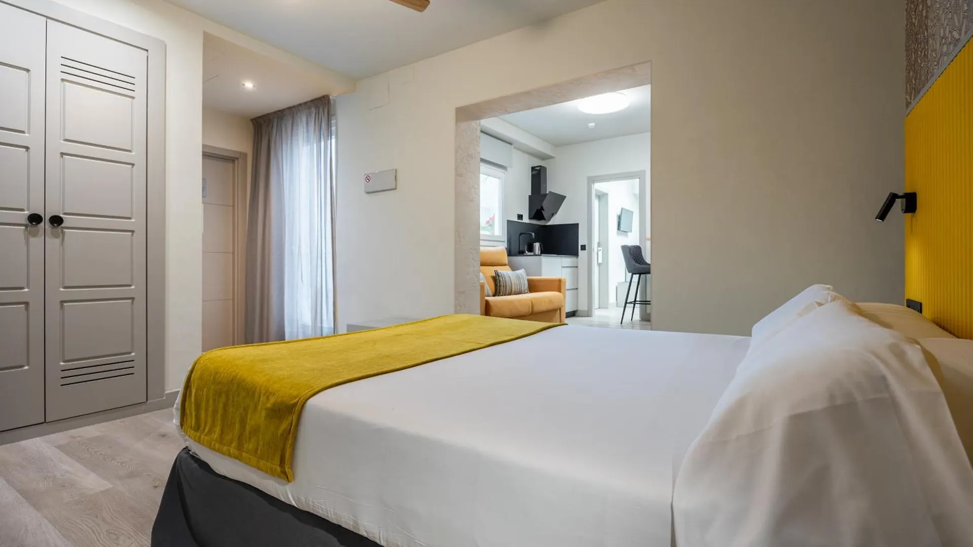 Atarazanas Málaga Boutique Hotel 3*,